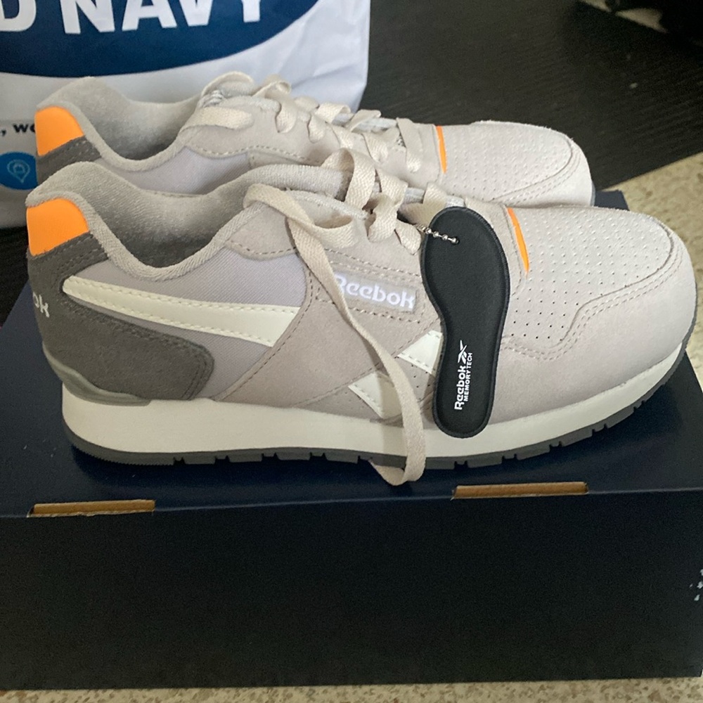 NWT Reebok composite work sneakers size 7W